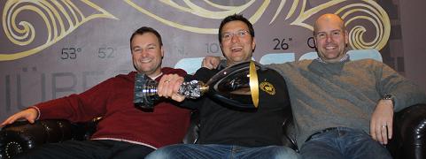 Bequem auf dem Siegersofa: El Padrino, Mikka, Gunman