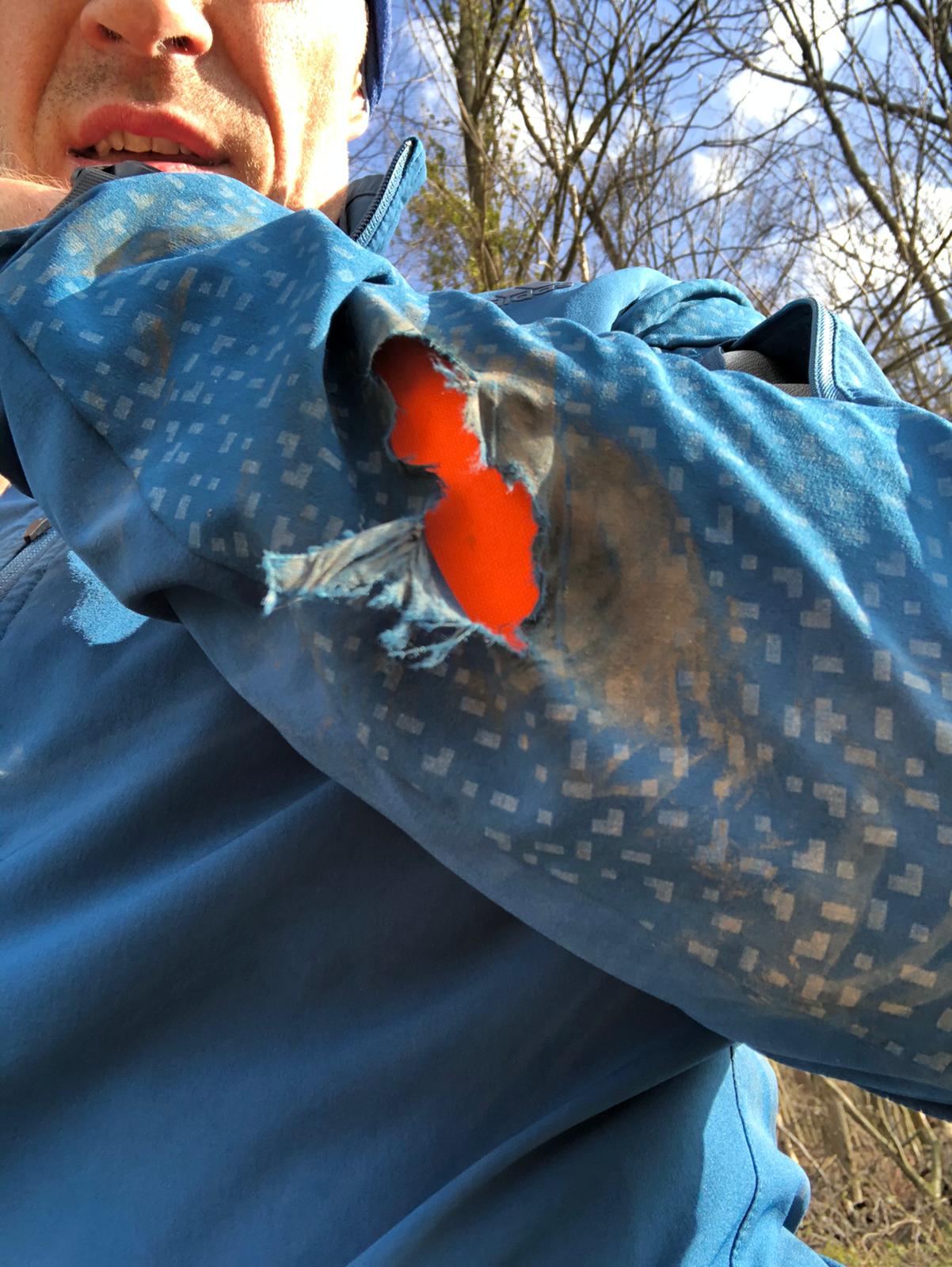 Tammo meint, er ist verletzt.